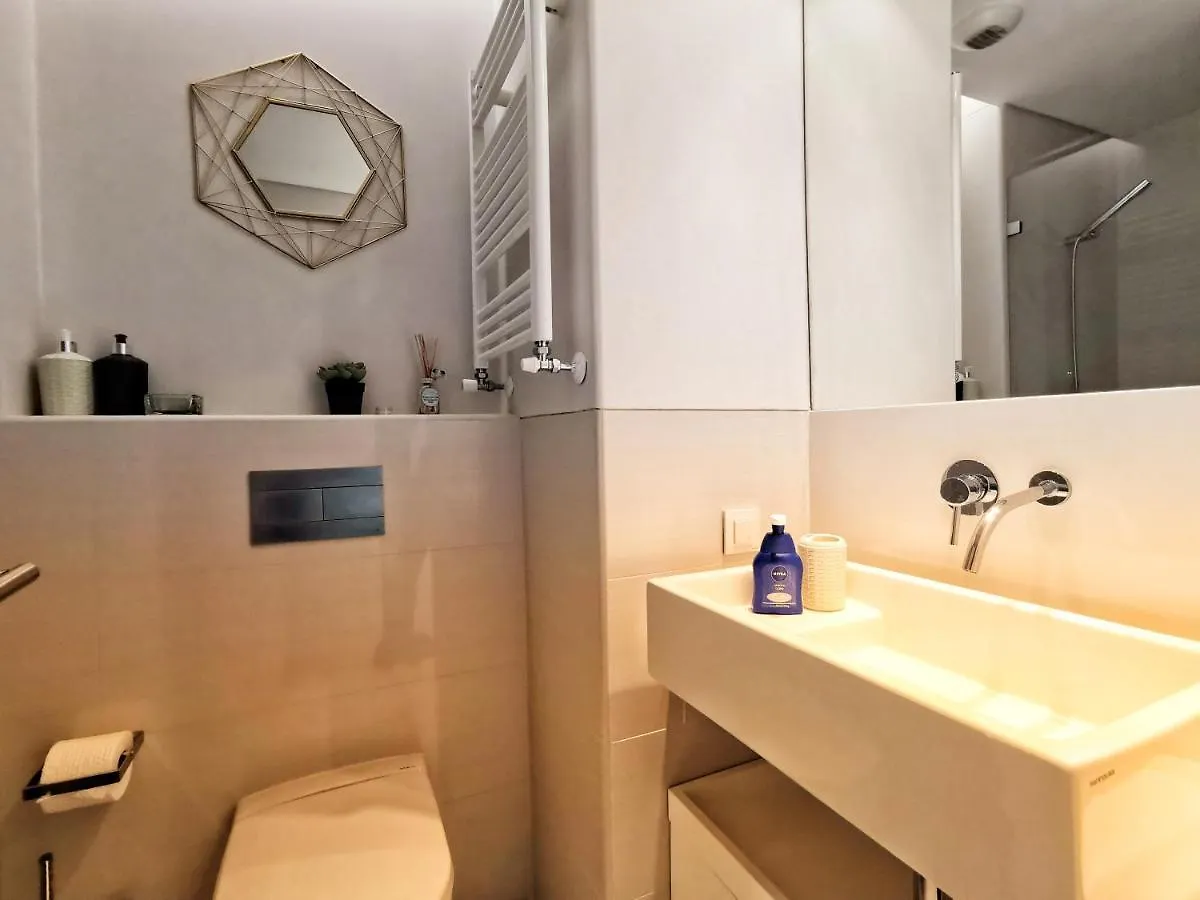 Bom Dia Parque Nacoes Lisboax Apartment
