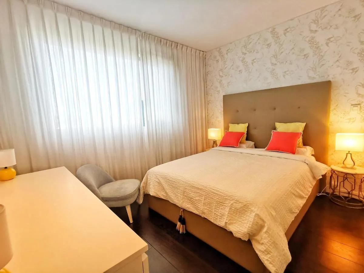 Apartamento Bom Dia Parque Nacoes Lisboax  Lisboa